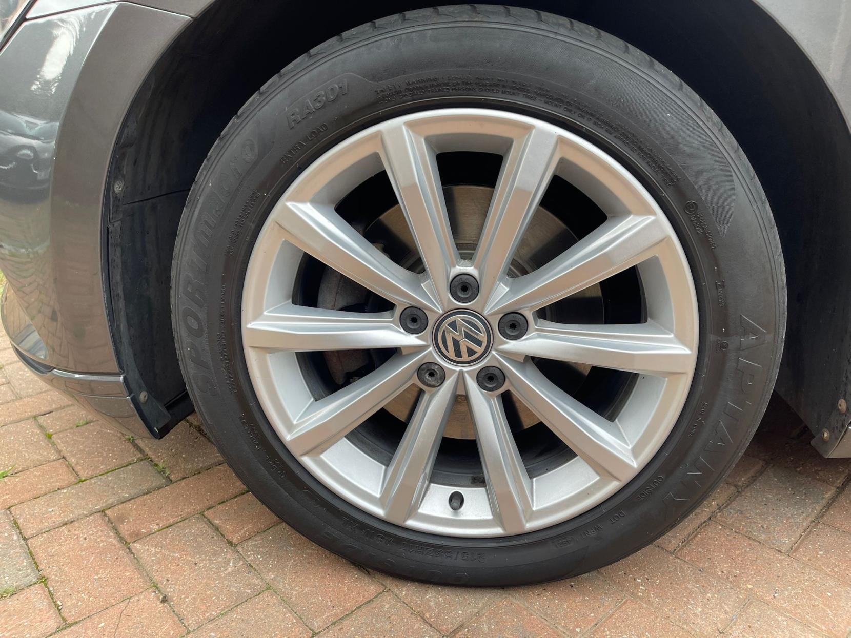 Volkswagen Passat 2.0 TDI BlueMotion Tech SE Business Saloon 4dr Diesel Manual Euro 6 (s/s) (150 ps)