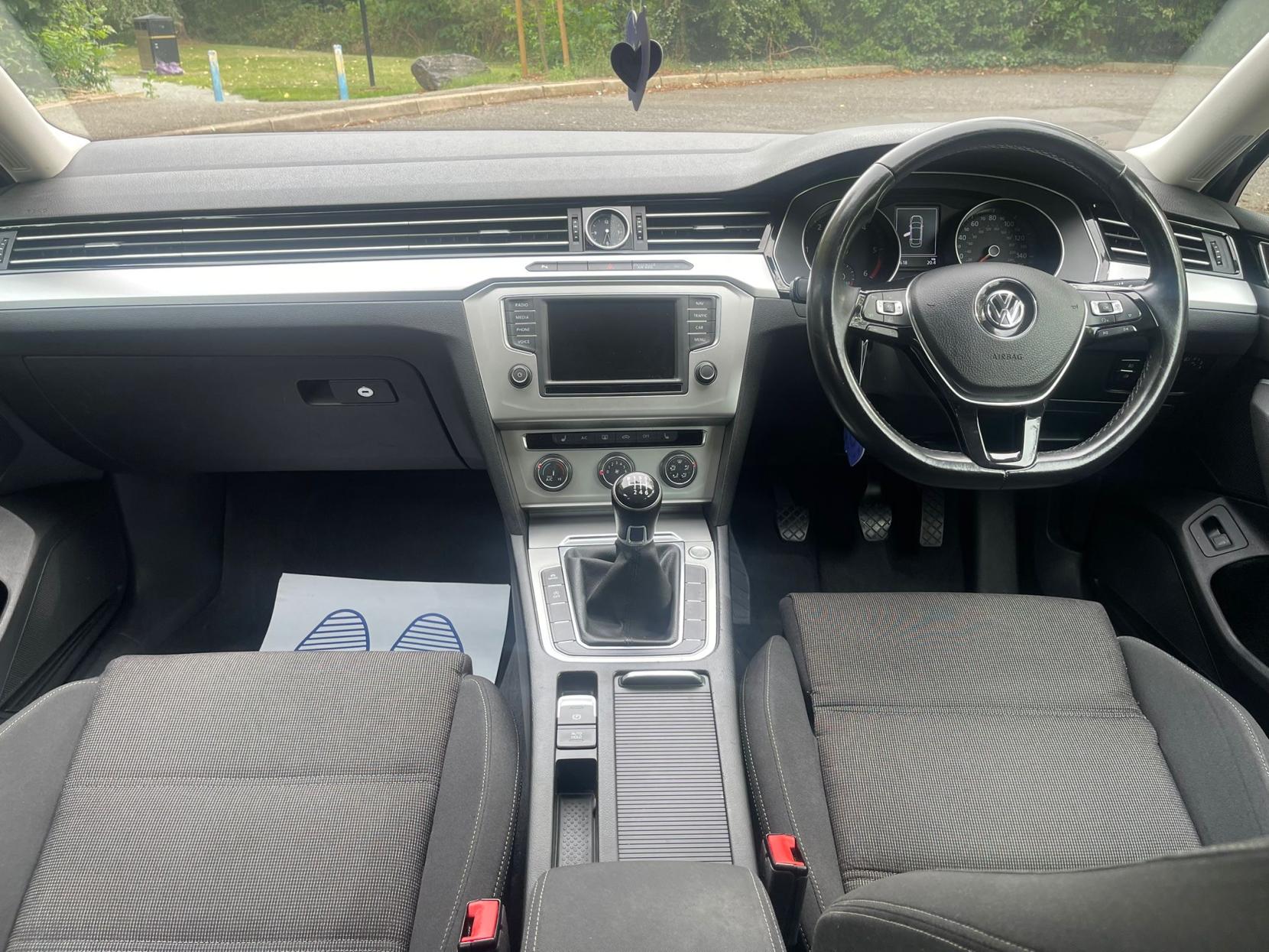Volkswagen Passat 2.0 TDI BlueMotion Tech SE Business Saloon 4dr Diesel Manual Euro 6 (s/s) (150 ps)