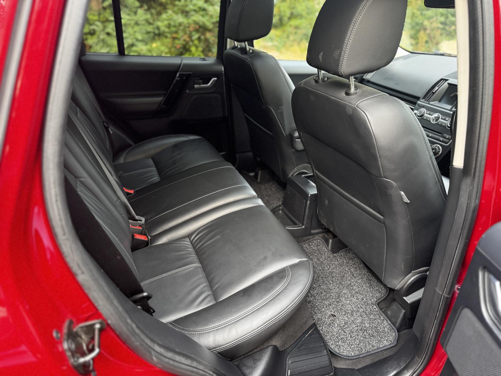 Land Rover Freelander 2 2.2 SD4 Metropolis SUV 5dr Diesel CommandShift 4WD Euro 5 (190 ps)