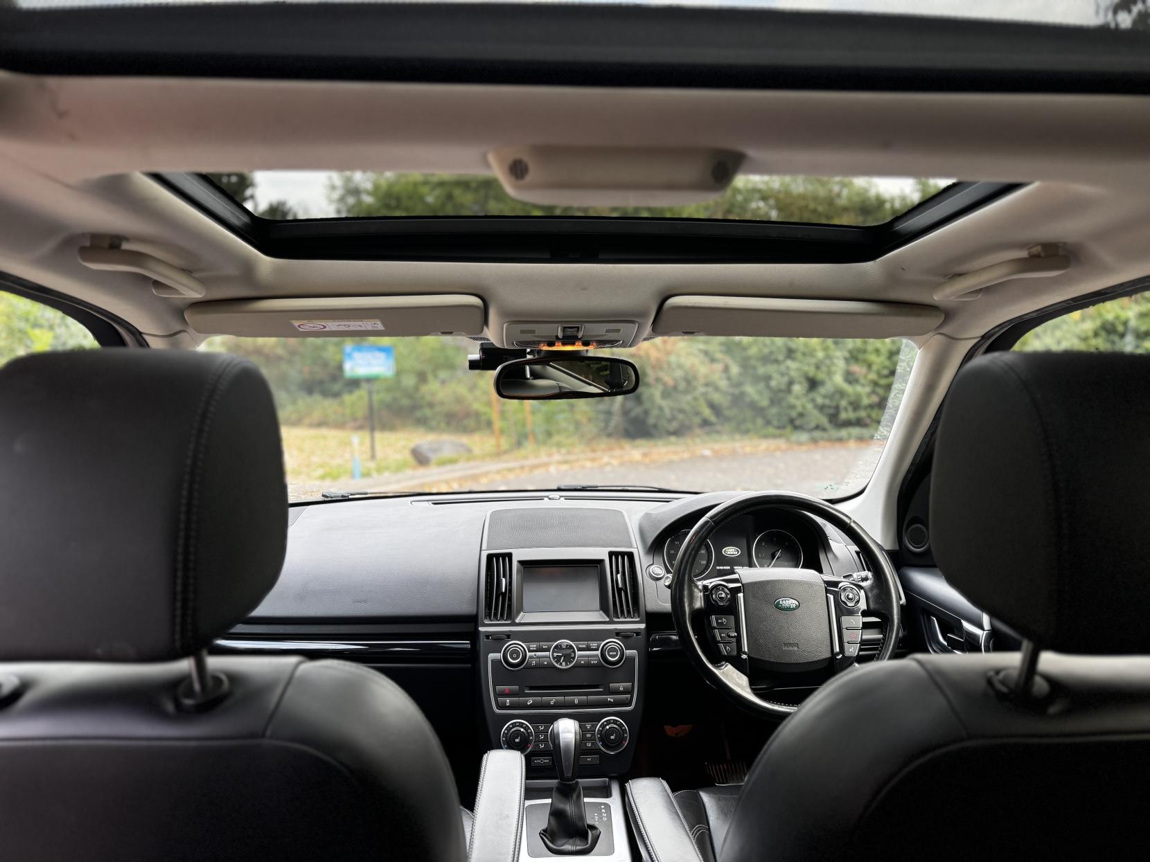 Land Rover Freelander 2 2.2 SD4 Metropolis SUV 5dr Diesel CommandShift 4WD Euro 5 (190 ps)