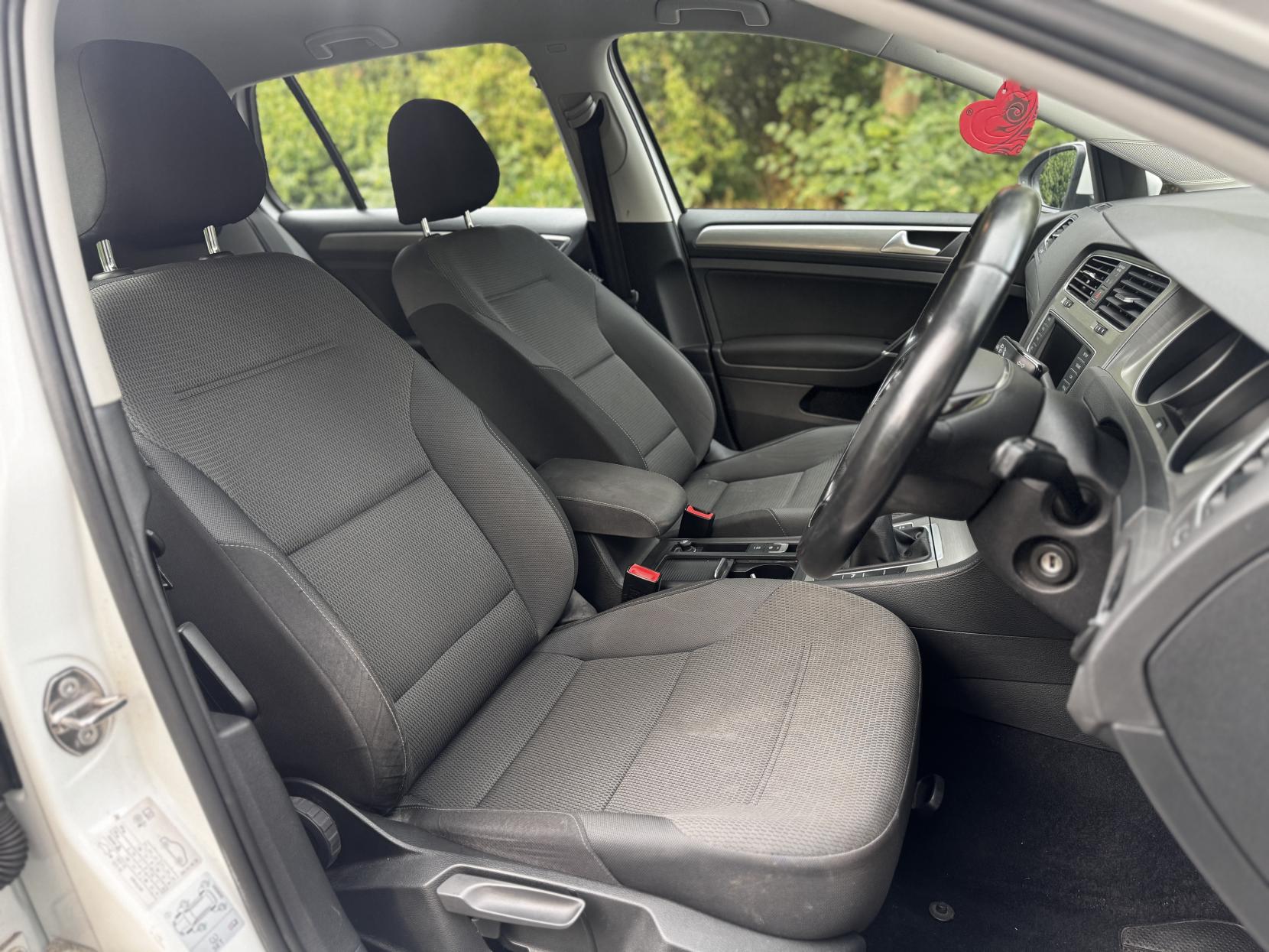 Volkswagen Golf 1.6 TDI BlueMotion Tech Match Hatchback 5dr Diesel Manual Euro 6 (s/s) (110 ps)