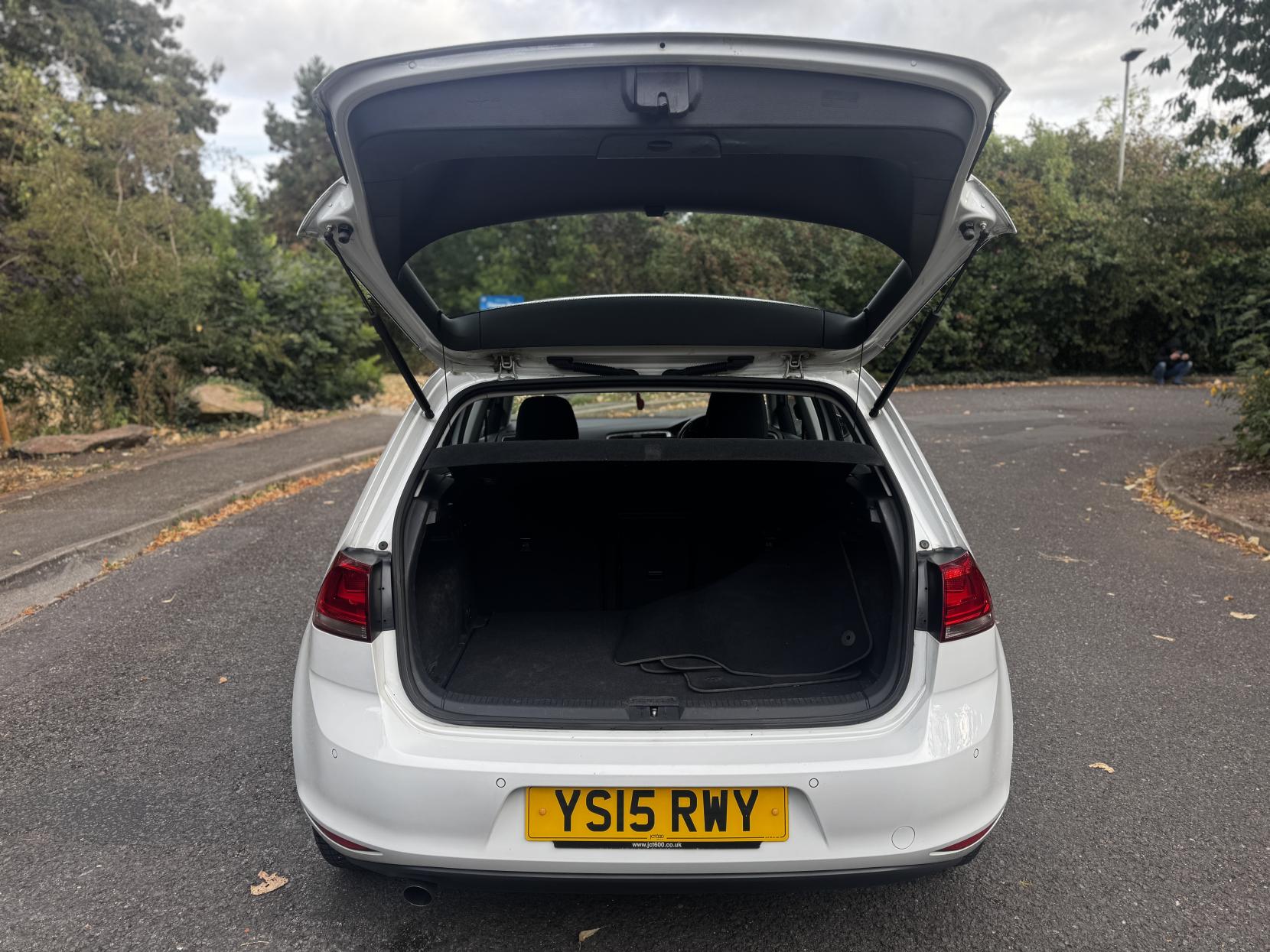 Volkswagen Golf 1.6 TDI BlueMotion Tech Match Hatchback 5dr Diesel Manual Euro 6 (s/s) (110 ps)