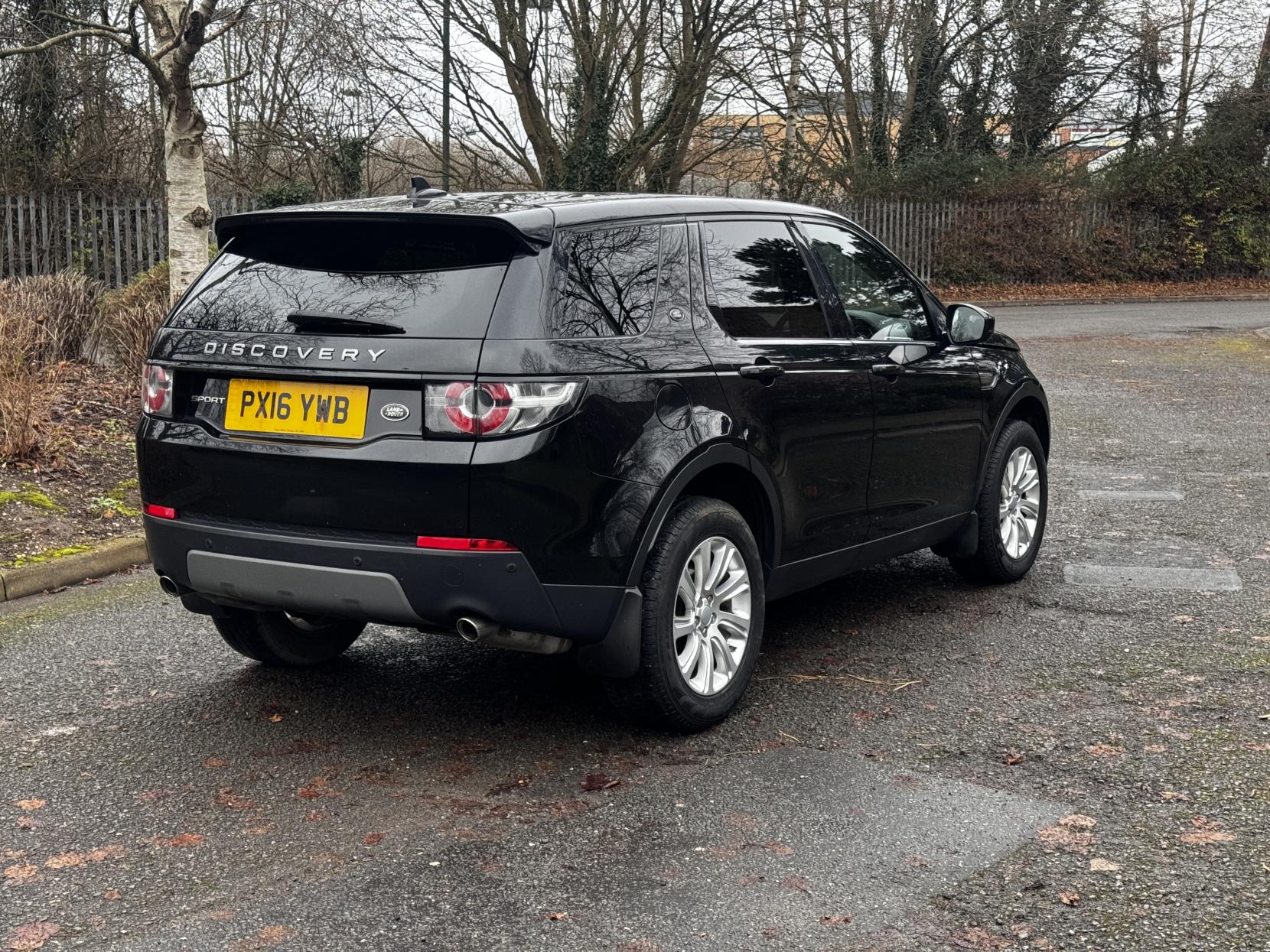 Land Rover Discovery Sport 2.0 TD4 SE SUV 5dr Diesel Auto 4WD Euro 6 (s/s) (180 ps)