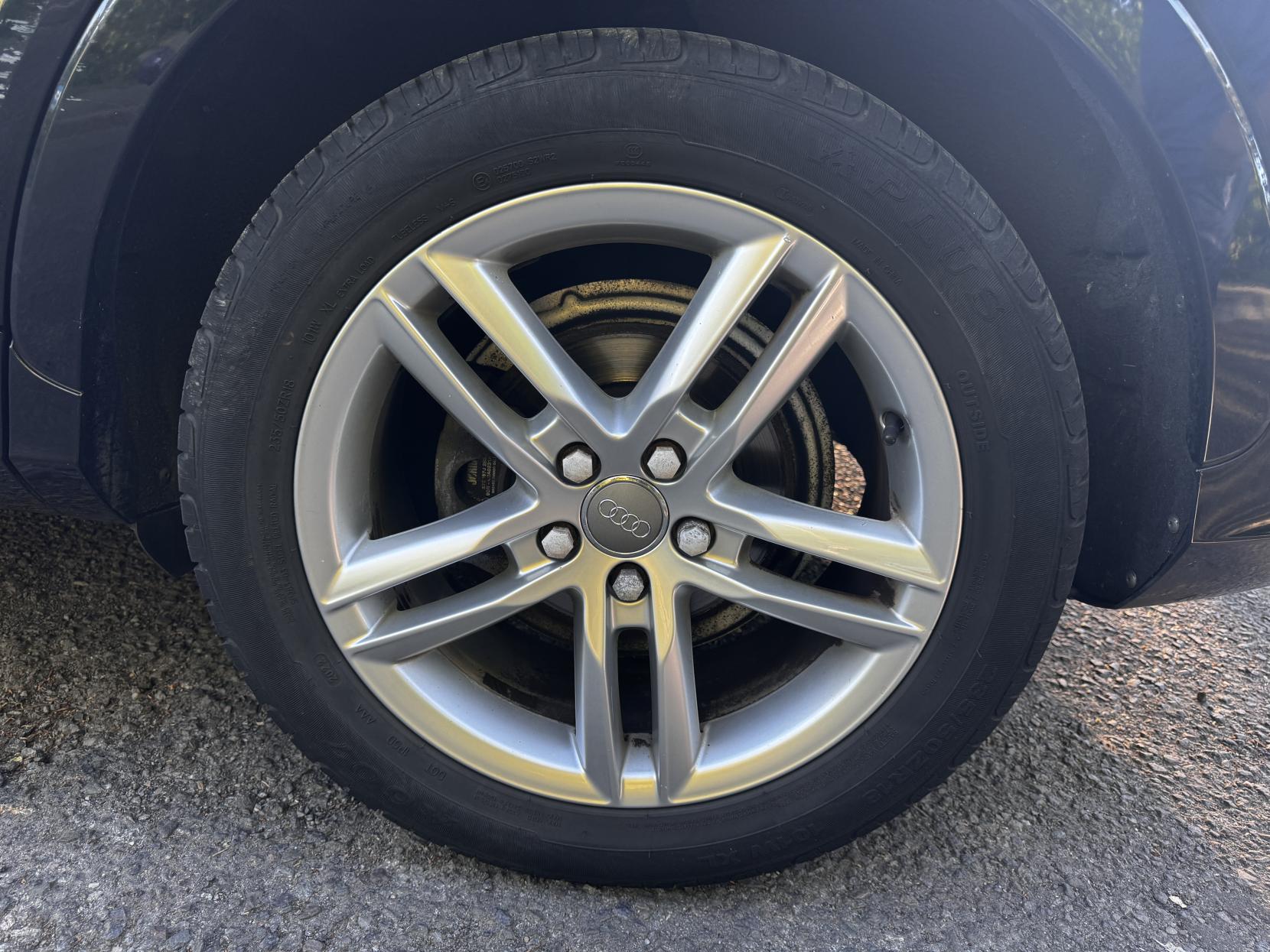 Audi Q3 2.0 TDI S line SUV 5dr Diesel Manual Euro 5 (s/s) (140 ps)