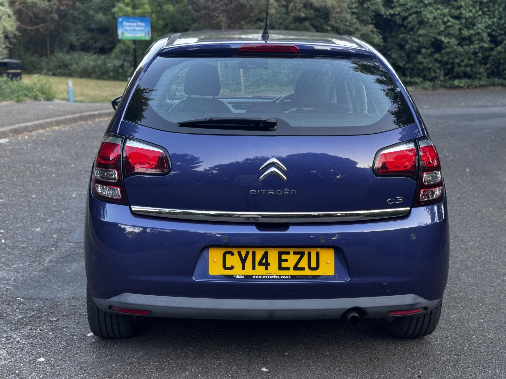 Citroen C3 1.2 VTi Selection Hatchback 5dr Petrol Manual Euro 5 (82 ps)
