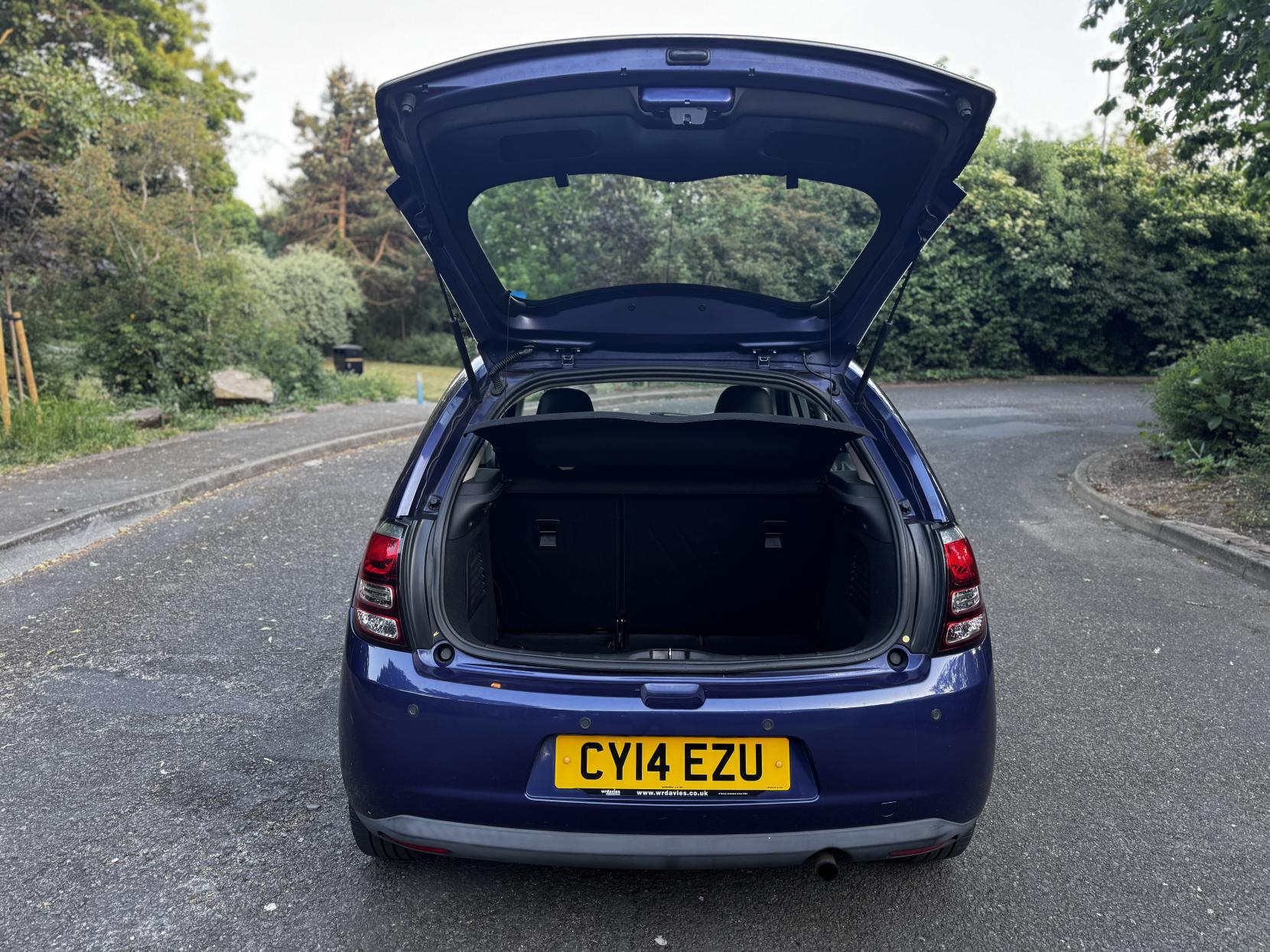 Citroen C3 1.2 VTi Selection Hatchback 5dr Petrol Manual Euro 5 (82 ps)