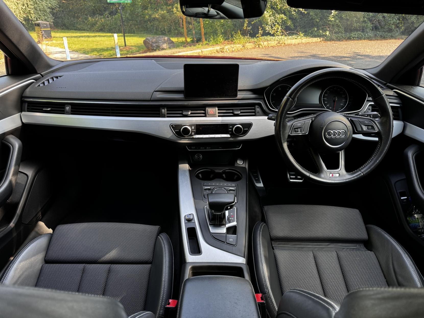 Audi A4 2.0 TDI S line Saloon 4dr Diesel S Tronic Euro 6 (s/s) (150 ps)