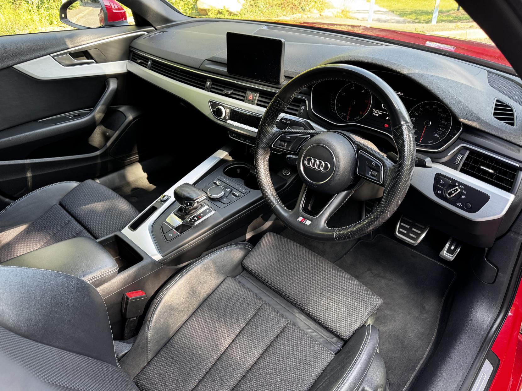 Audi A4 2.0 TDI S line Saloon 4dr Diesel S Tronic Euro 6 (s/s) (150 ps)