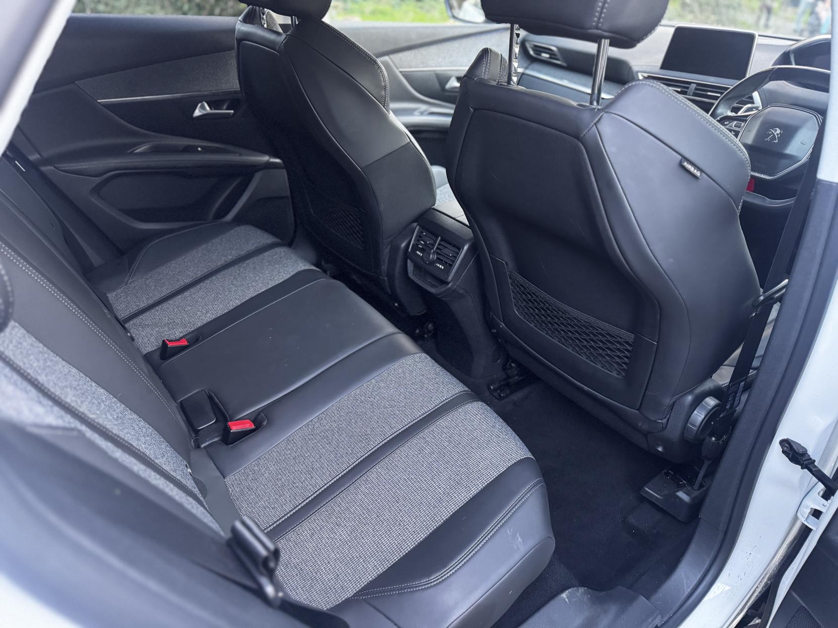 Peugeot 3008 1.2 PureTech Allure SUV 5dr Petrol EAT Euro 6 (s/s) (130 ps)