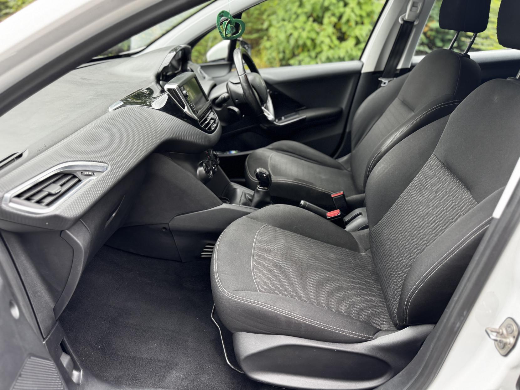 Peugeot 208 1.2 PureTech Active Hatchback 5dr Petrol Manual Euro 6 (82 ps)