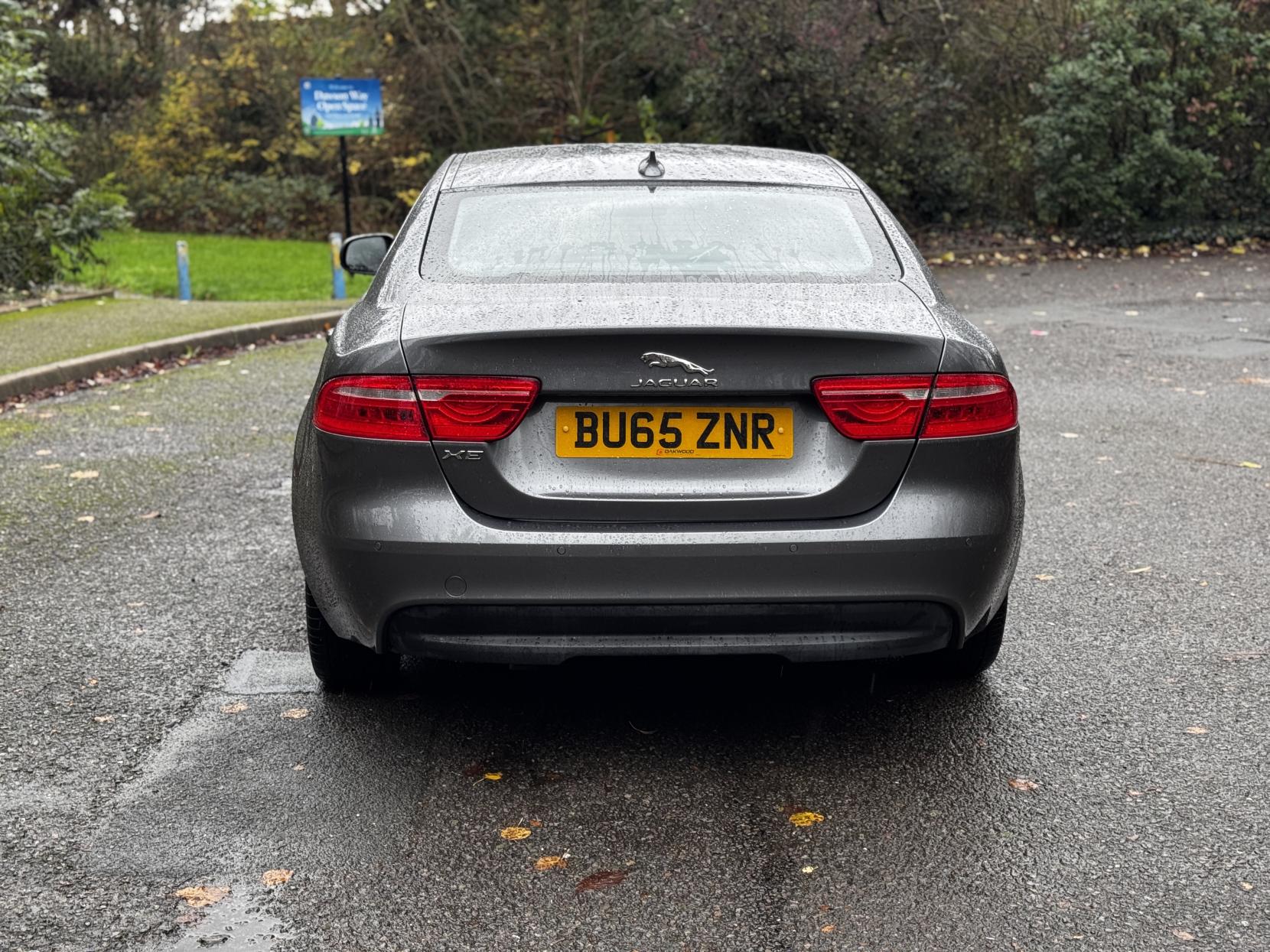 Jaguar XE 2.0d SE Saloon 4dr Diesel Manual Euro 6 (s/s) (163 ps)