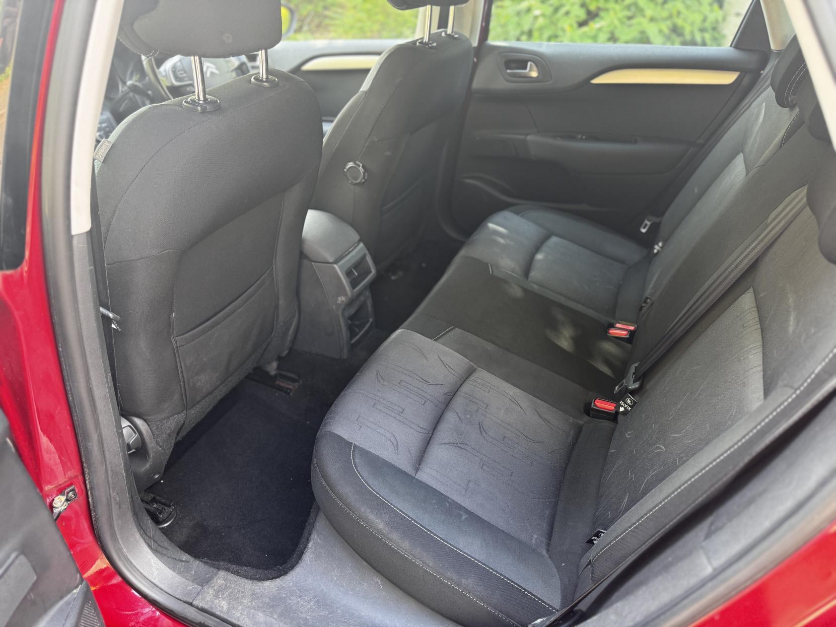Citroen C4 1.6 HDi 16V VTR+ Hatchback 5dr Diesel Manual Euro 5 (90 ps)