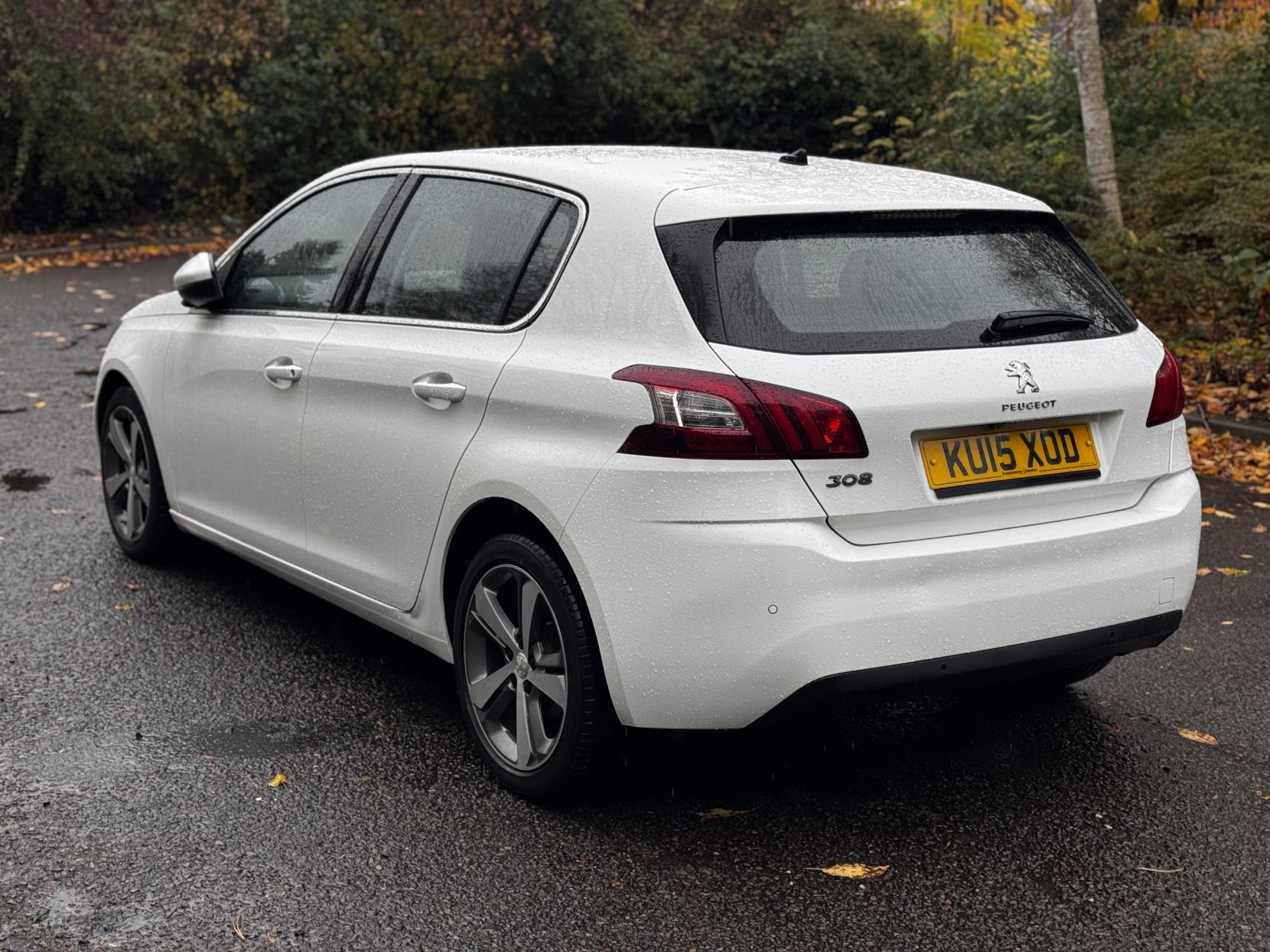 Peugeot 308 1.2 PureTech Allure Hatchback 5dr Petrol Manual Euro 6 (s/s) (130 ps)