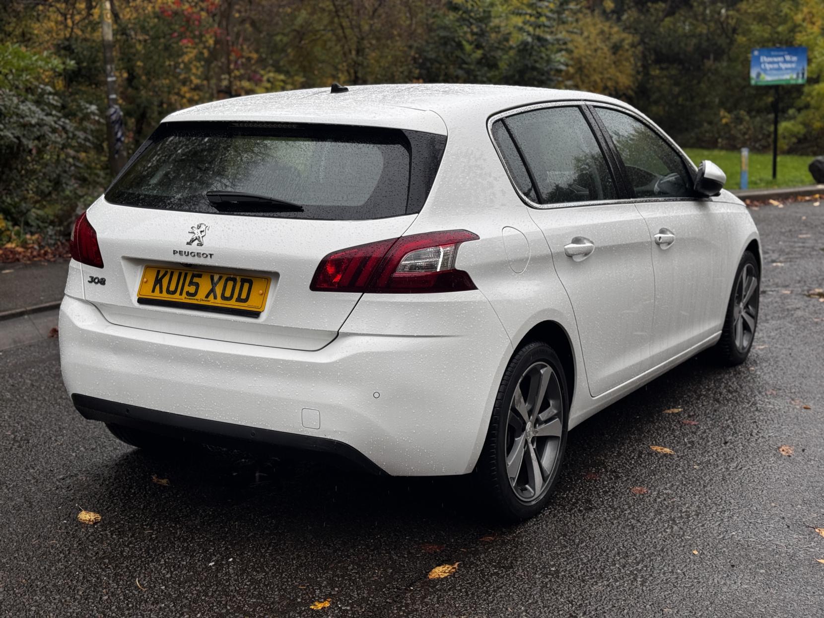 Peugeot 308 1.2 PureTech Allure Hatchback 5dr Petrol Manual Euro 6 (s/s) (130 ps)