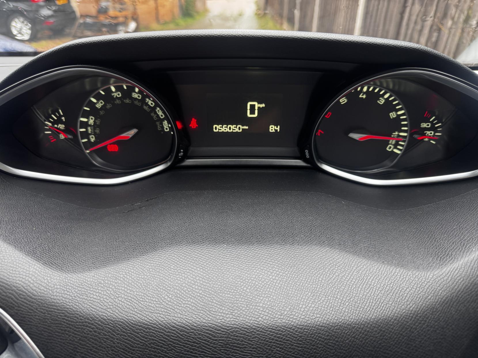 Peugeot 308 1.2 PureTech Allure Hatchback 5dr Petrol Manual Euro 6 (s/s) (130 ps)