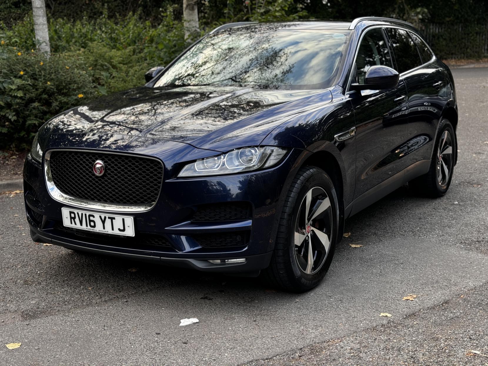 Jaguar F-PACE 2.0 D180 Portfolio SUV 5dr Diesel Auto AWD Euro 6 (s/s) (180 ps)