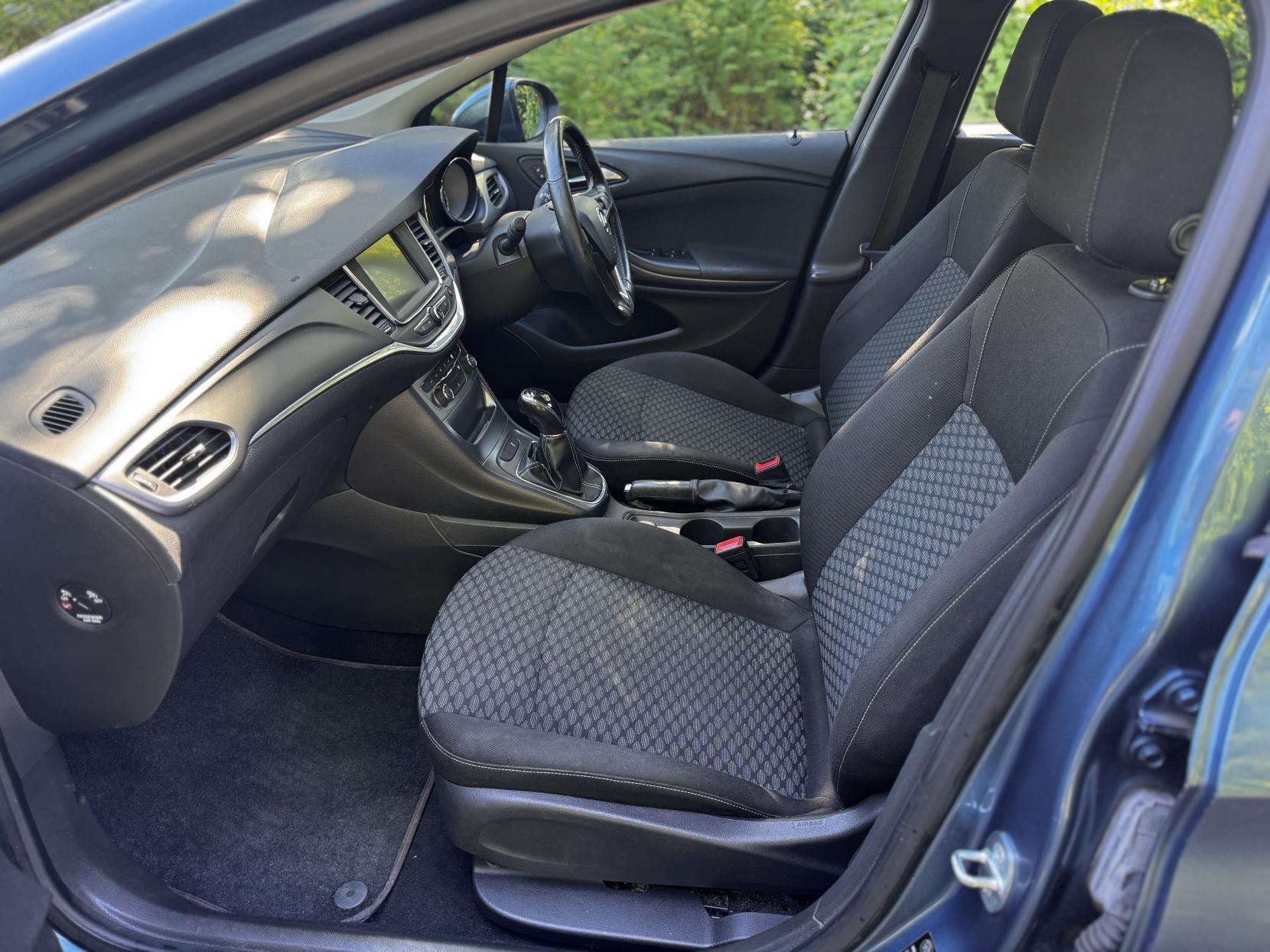 Vauxhall Astra 1.4i Turbo Energy Hatchback 5dr Petrol Manual Euro 6 (125 ps)