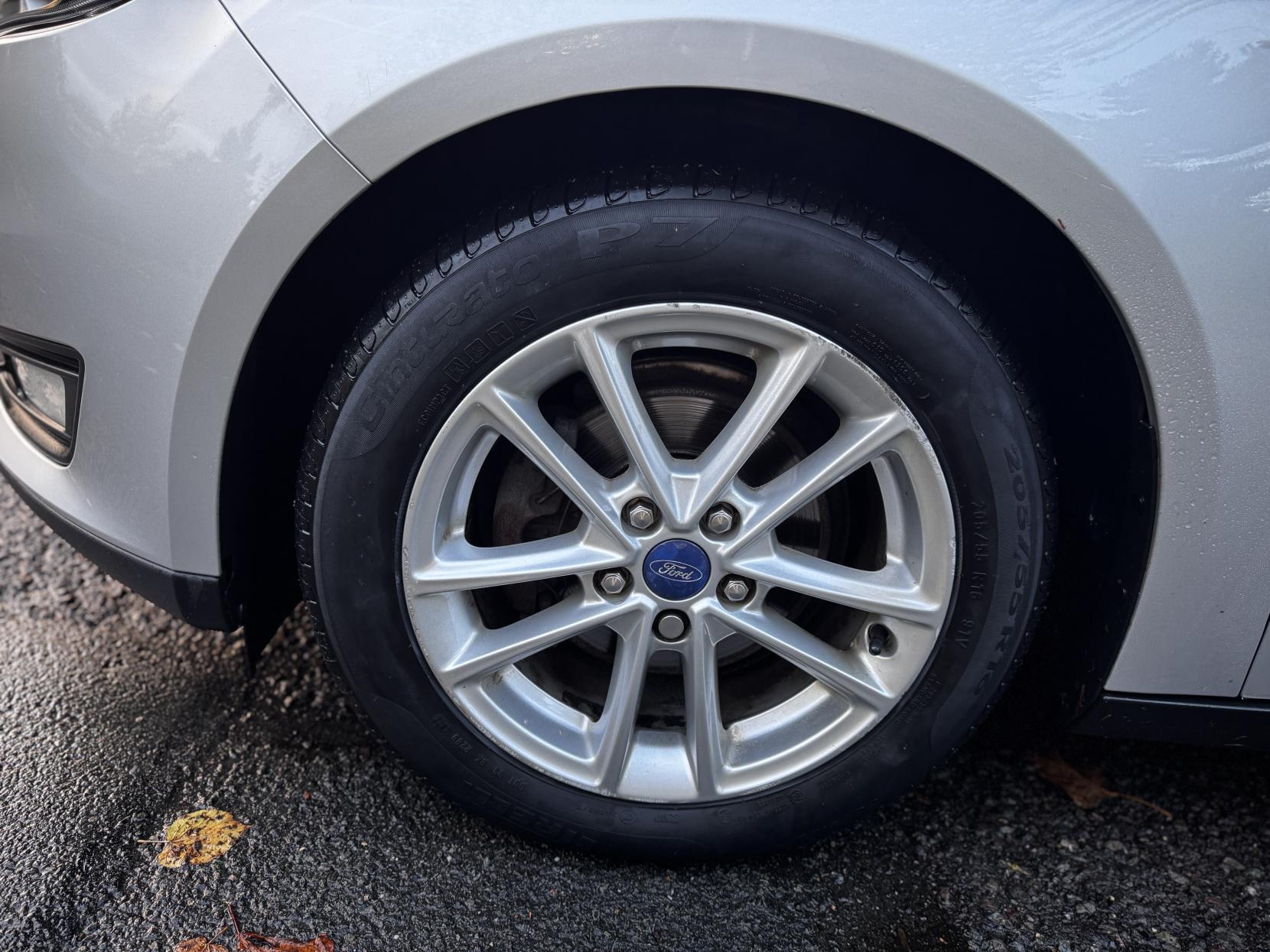 Ford Focus 1.5 TDCi Zetec Hatchback 5dr Diesel Manual Euro 6 (s/s) (120 ps)