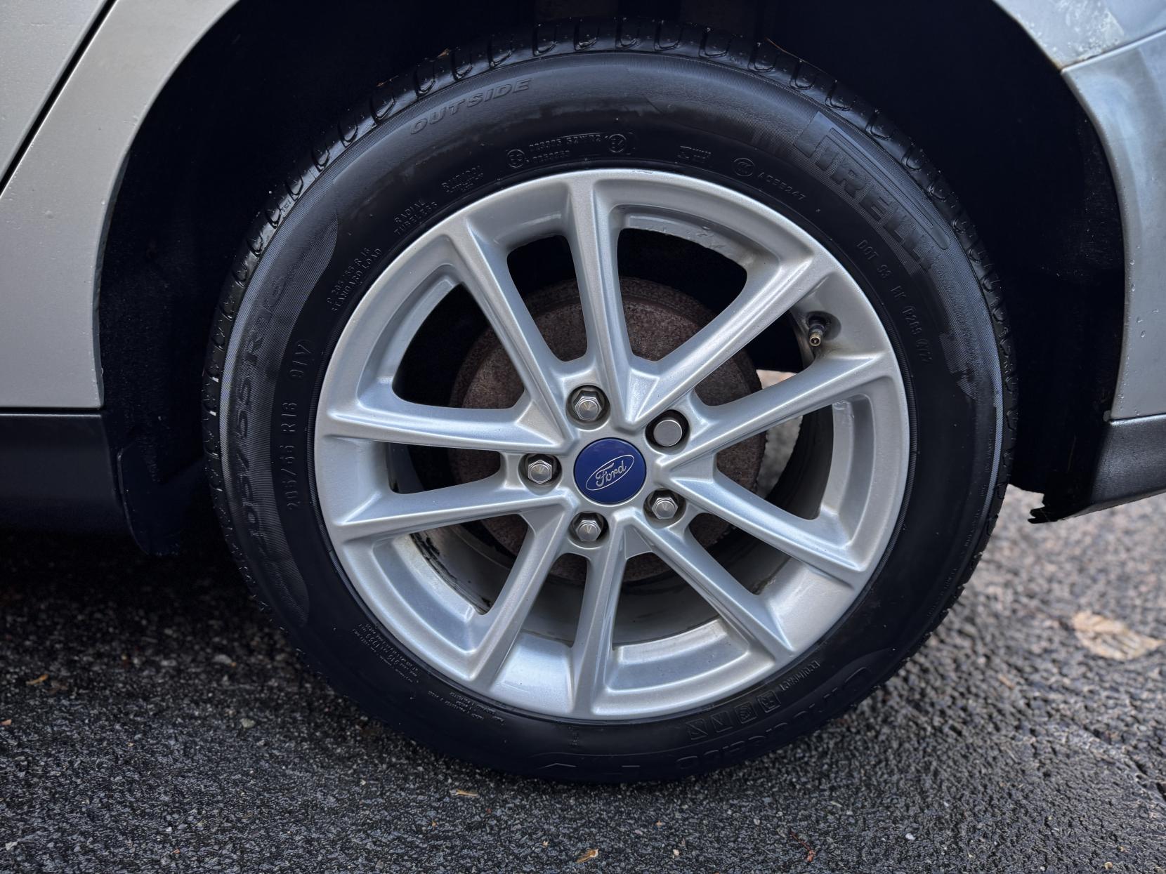 Ford Focus 1.5 TDCi Zetec Hatchback 5dr Diesel Manual Euro 6 (s/s) (120 ps)