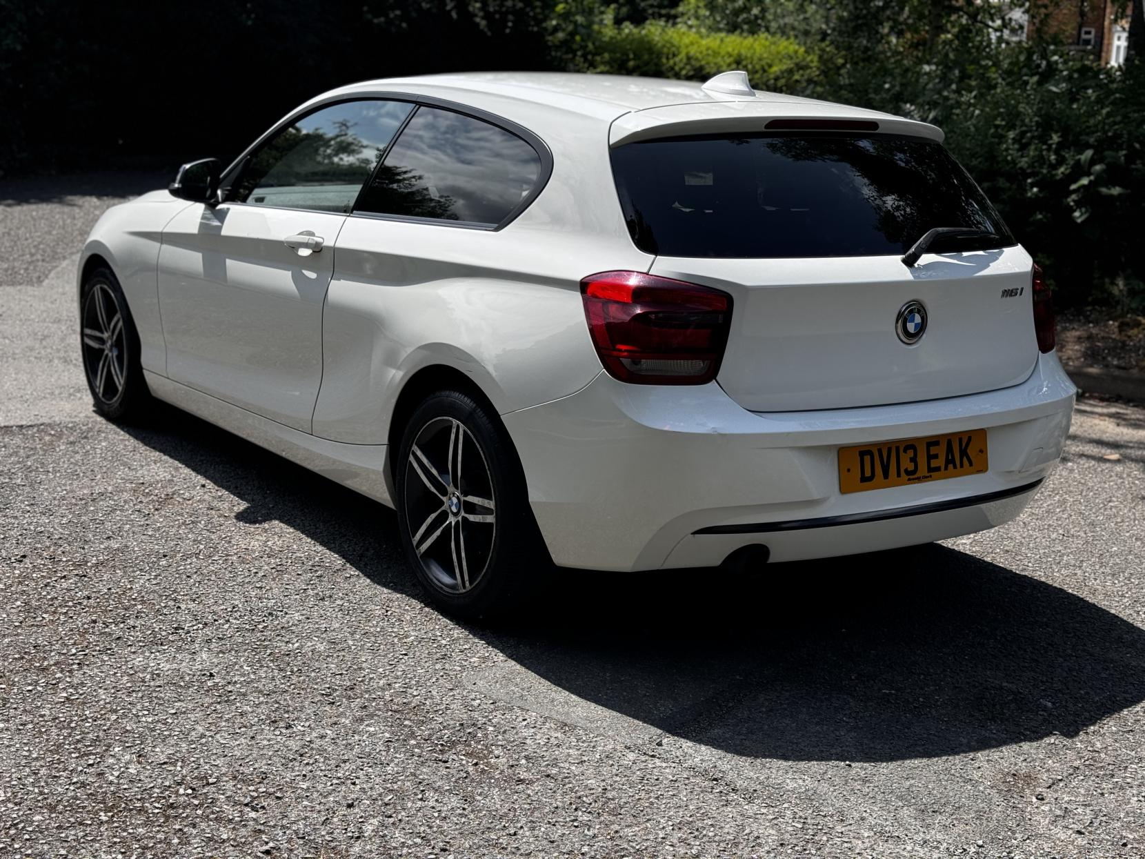 BMW 1 Series 1.6 116i Sport Hatchback 3dr Petrol Manual Euro 5 (s/s) (136 ps)