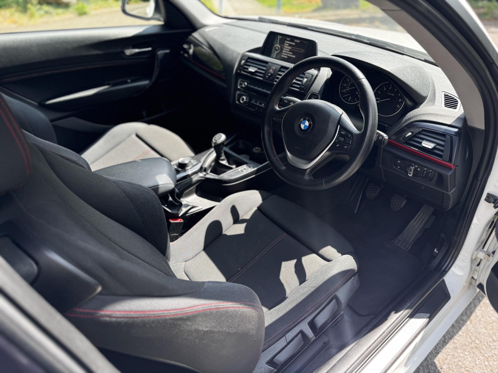 BMW 1 Series 1.6 116i Sport Hatchback 3dr Petrol Manual Euro 5 (s/s) (136 ps)