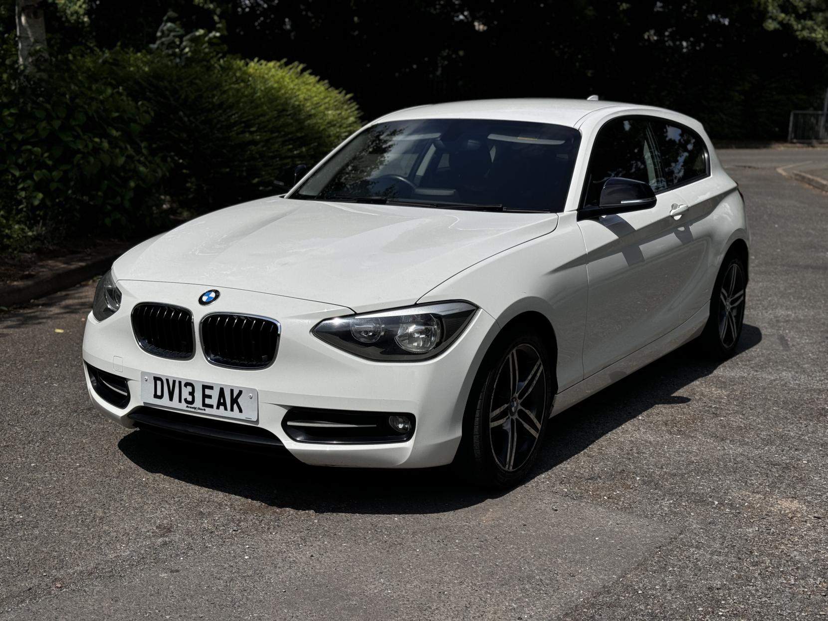 BMW 1 Series 1.6 116i Sport Hatchback 3dr Petrol Manual Euro 5 (s/s) (136 ps)