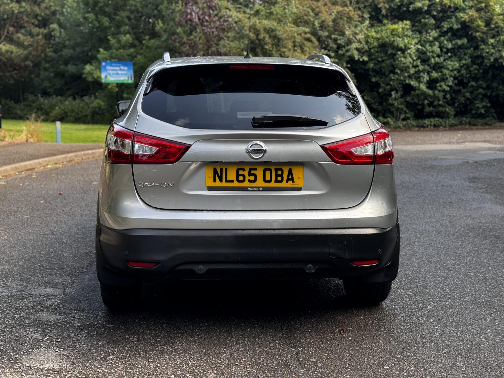 Nissan Qashqai 1.6 DIG-T Tekna SUV 5dr Petrol Manual 2WD Euro 6 (s/s) (163 ps)