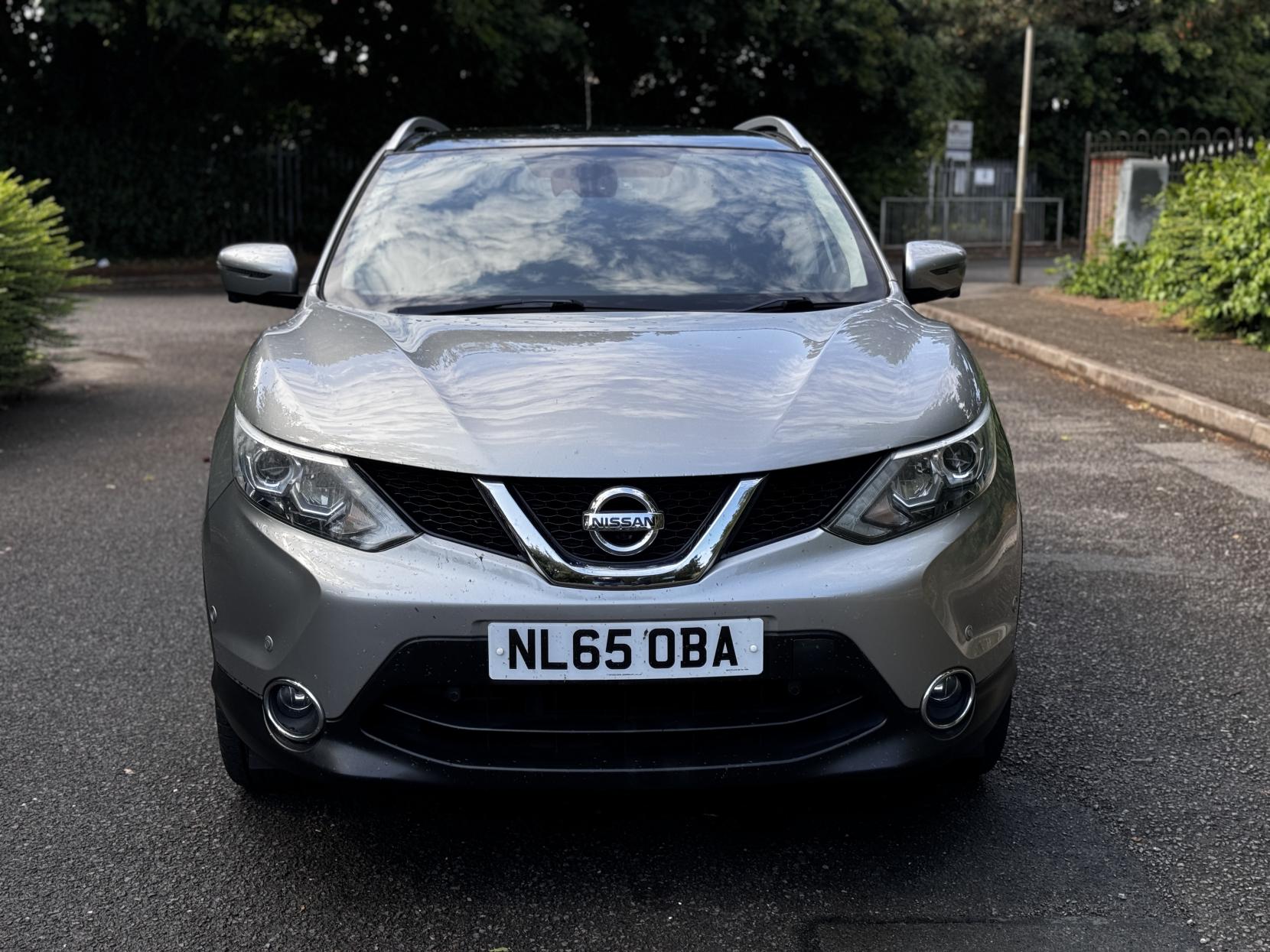 Nissan Qashqai 1.6 DIG-T Tekna SUV 5dr Petrol Manual 2WD Euro 6 (s/s) (163 ps)