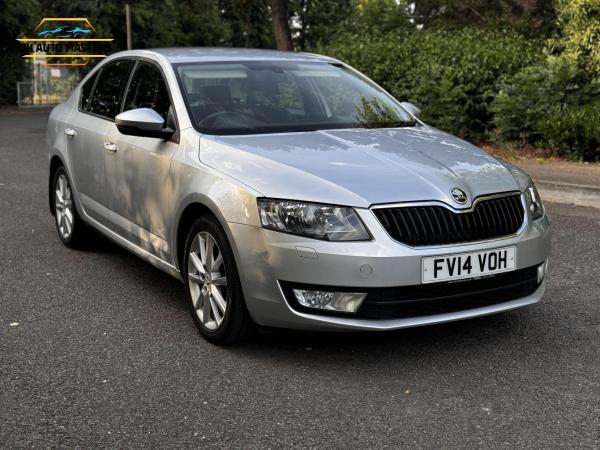 Skoda Octavia 2.0 TDI Elegance Hatchback 5dr Diesel DSG Euro 5 (s/s) (150 ps)