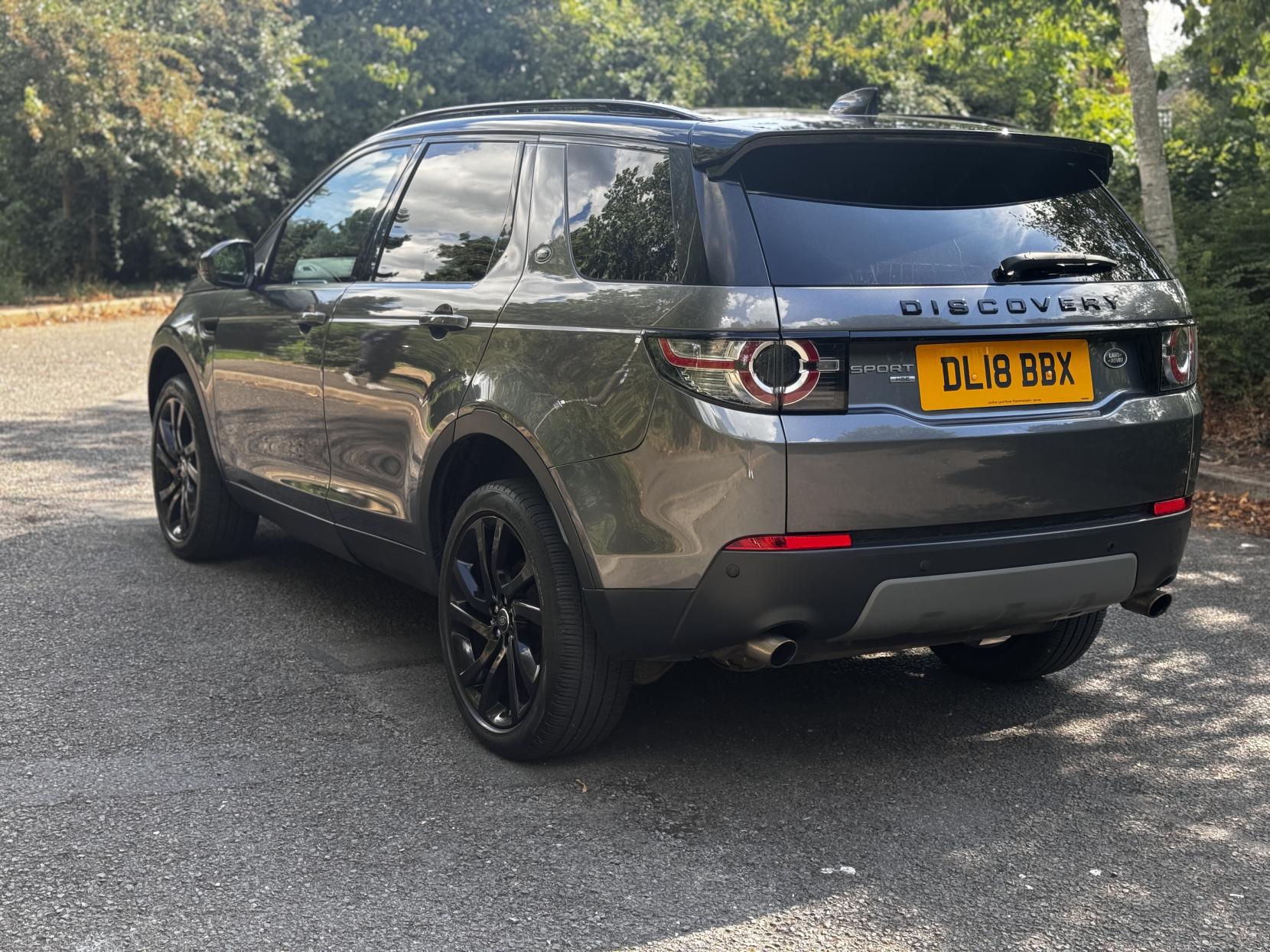Land Rover Discovery Sport 2.0 TD4 HSE Black SUV 5dr Diesel Auto 4WD Euro 6 (s/s) (180 ps)