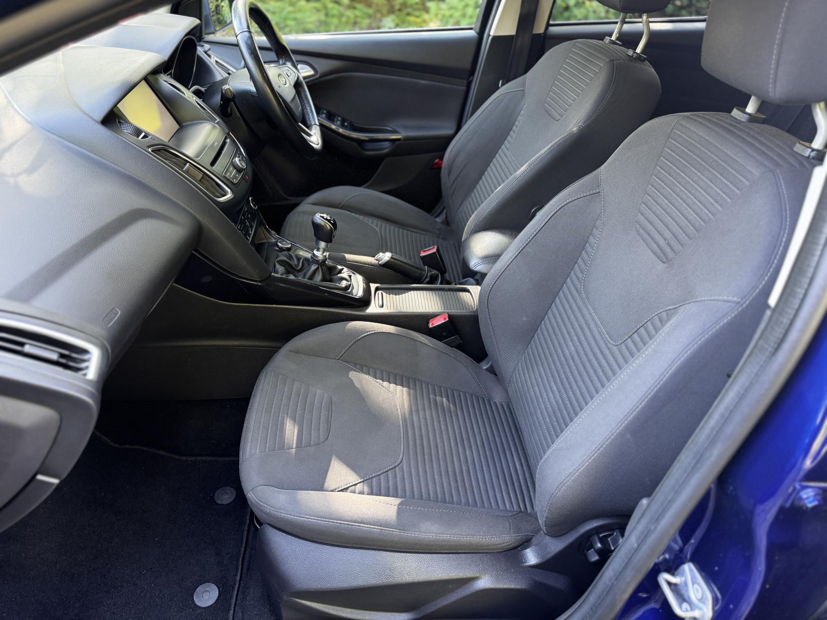 Ford Focus 1.0T EcoBoost Titanium Hatchback 5dr Petrol Manual Euro 6 (s/s) (125 ps)