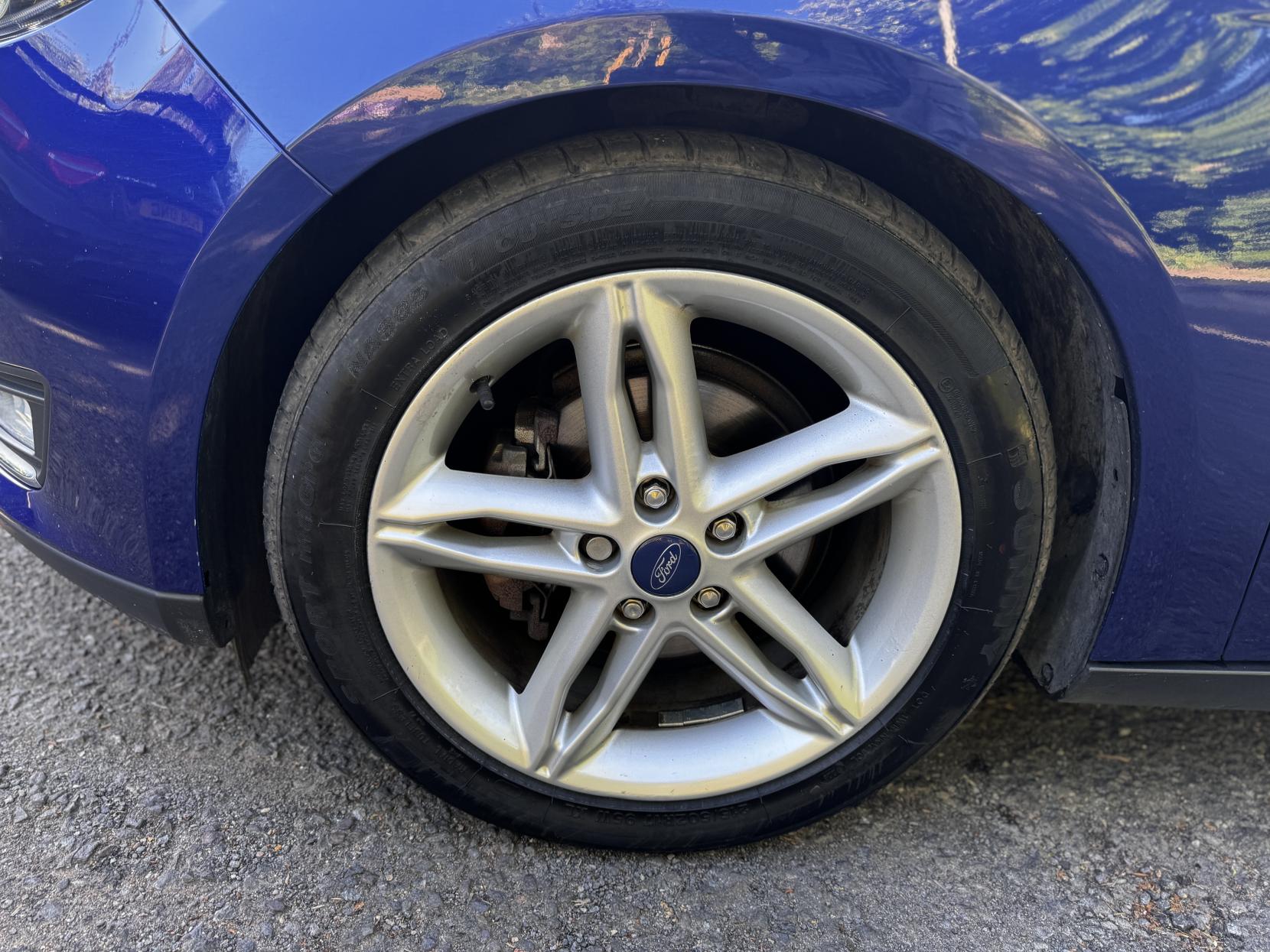 Ford Focus 1.0T EcoBoost Titanium Hatchback 5dr Petrol Manual Euro 6 (s/s) (125 ps)