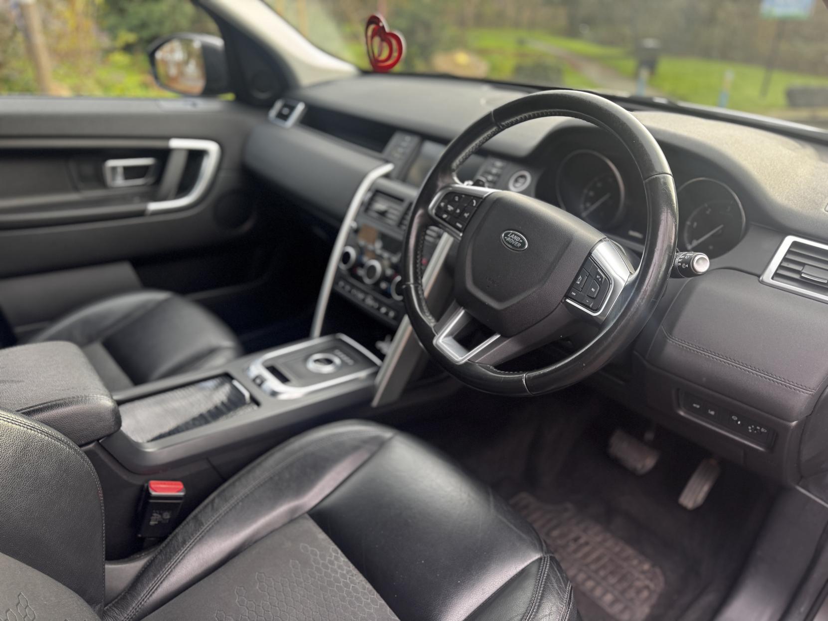 Land Rover Discovery Sport 2.0 TD4 SE Tech SUV 5dr Diesel Auto 4WD Euro 6 (s/s) (180 ps)