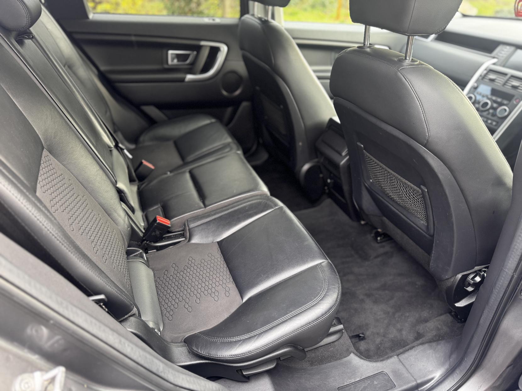 Land Rover Discovery Sport 2.0 TD4 SE Tech SUV 5dr Diesel Auto 4WD Euro 6 (s/s) (180 ps)