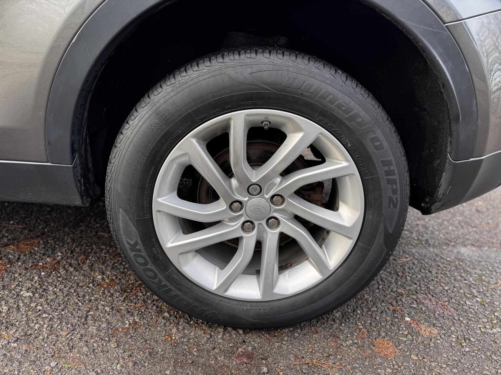 Land Rover Discovery Sport 2.0 TD4 SE Tech SUV 5dr Diesel Auto 4WD Euro 6 (s/s) (180 ps)