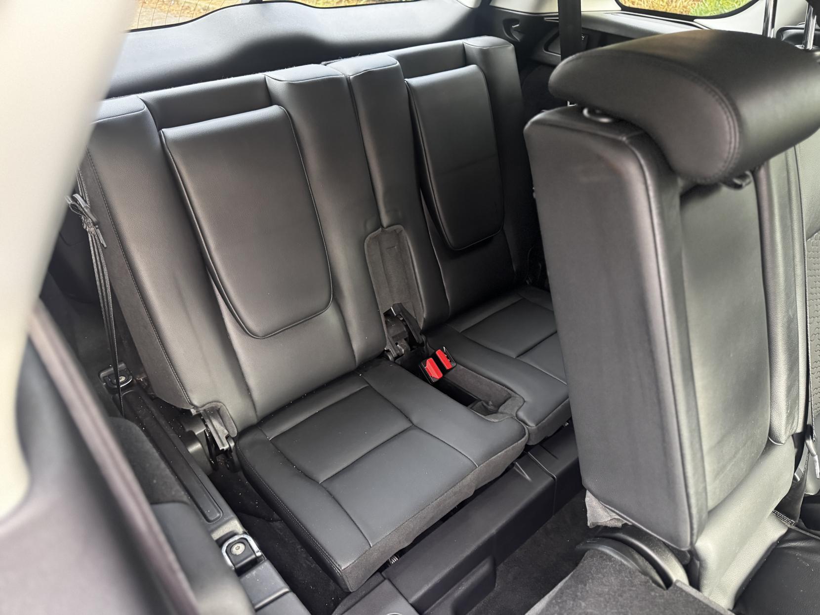 Land Rover Discovery Sport 2.0 TD4 SE Tech SUV 5dr Diesel Auto 4WD Euro 6 (s/s) (180 ps)