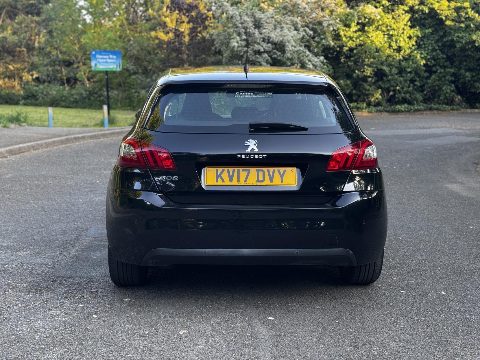 Peugeot 308 1.6 BlueHDi Allure Hatchback 5dr Diesel EAT Euro 6 (s/s) (120 ps)