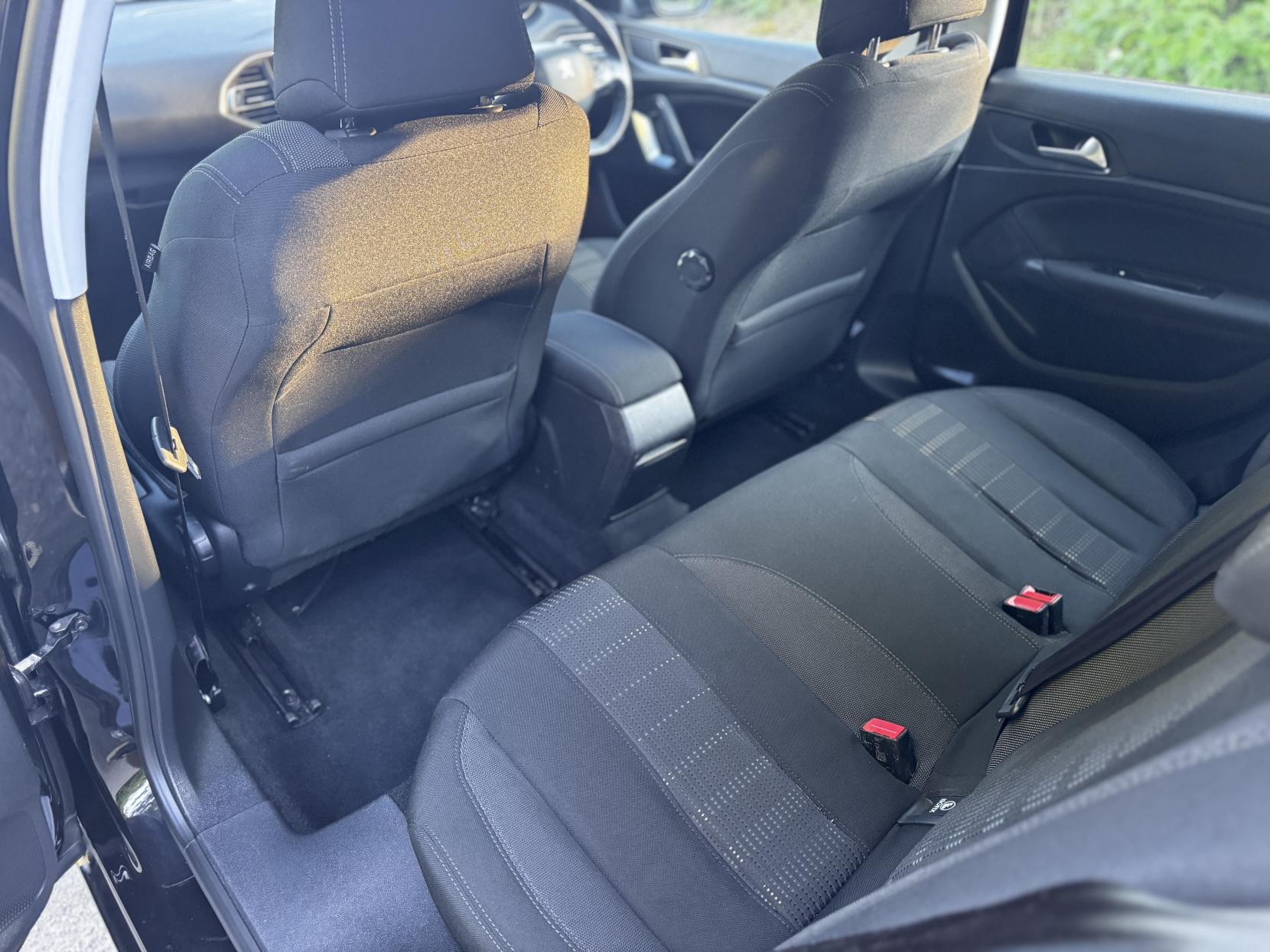 Peugeot 308 1.6 BlueHDi Allure Hatchback 5dr Diesel EAT Euro 6 (s/s) (120 ps)