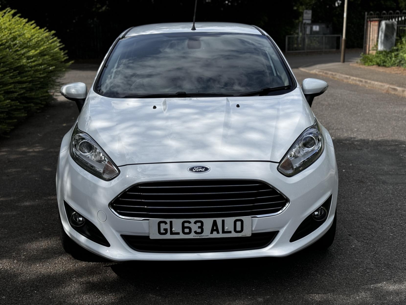 Ford Fiesta 1.0T EcoBoost Titanium Hatchback 5dr Petrol Manual Euro 5 (s/s) (125 ps)