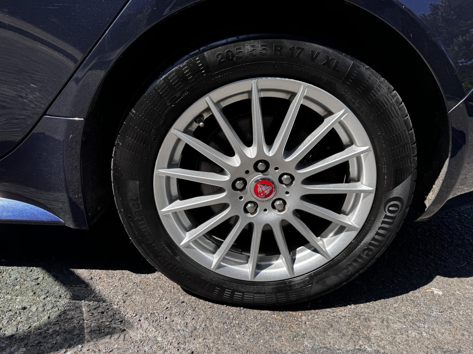 Jaguar XE 2.0d R-Sport Saloon 4dr Diesel Manual Euro 6 (s/s) (163 ps)
