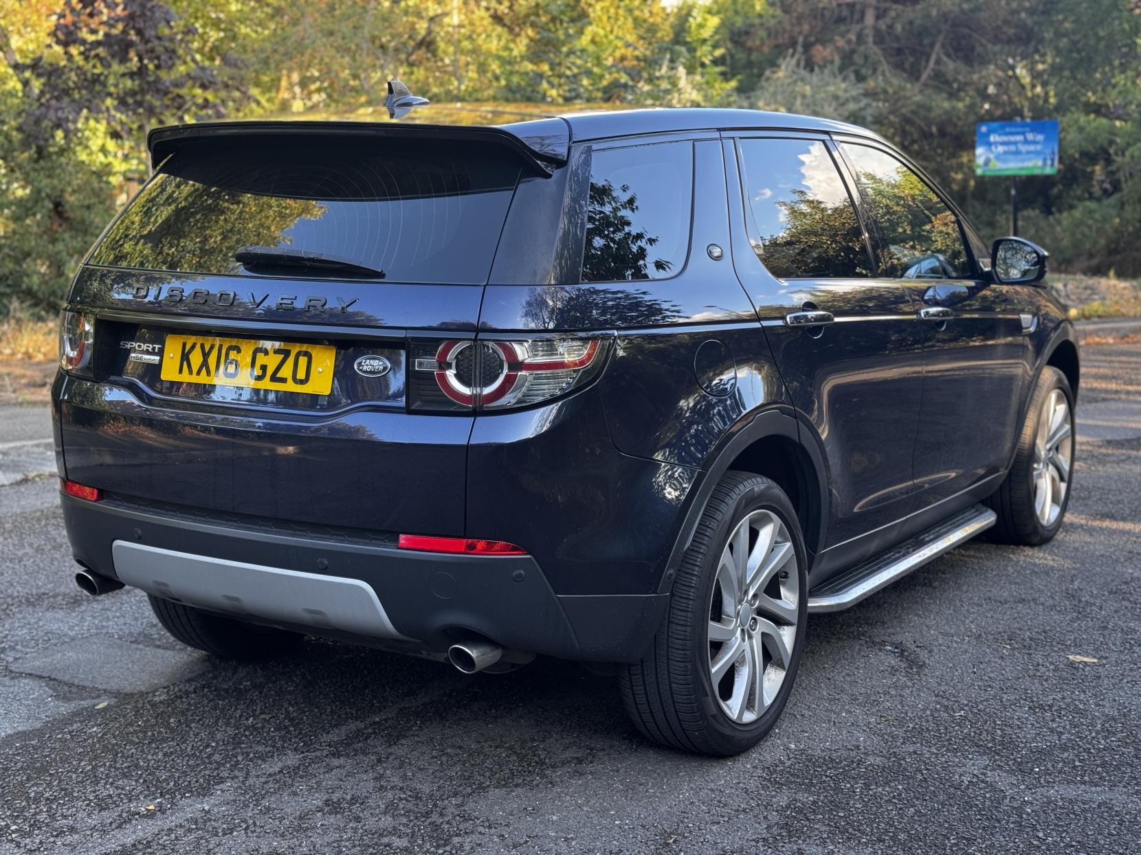 Land Rover Discovery Sport 2.0 TD4 HSE Luxury SUV 5dr Diesel Auto 4WD Euro 6 (s/s) (180 ps)