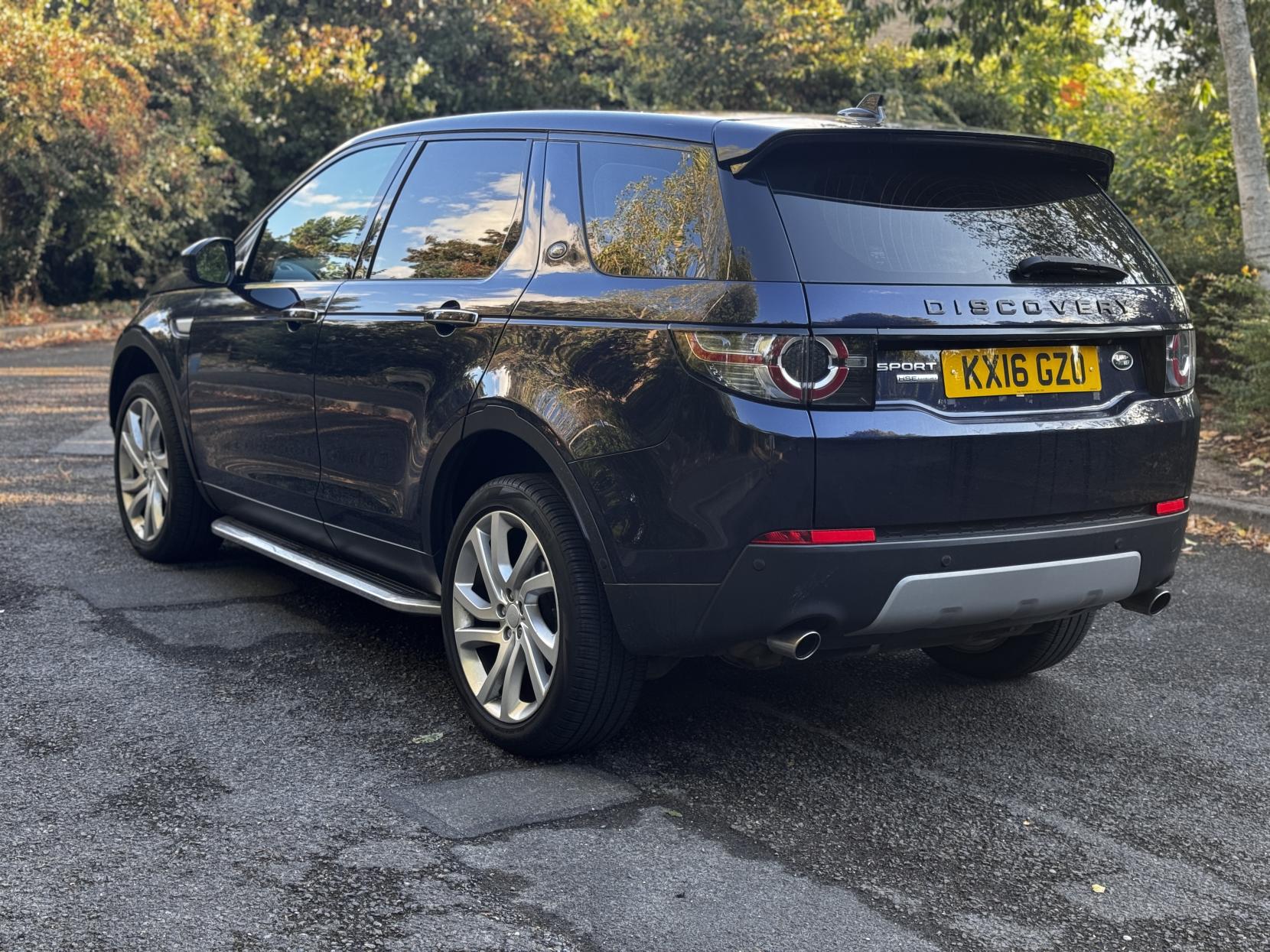 Land Rover Discovery Sport 2.0 TD4 HSE Luxury SUV 5dr Diesel Auto 4WD Euro 6 (s/s) (180 ps)