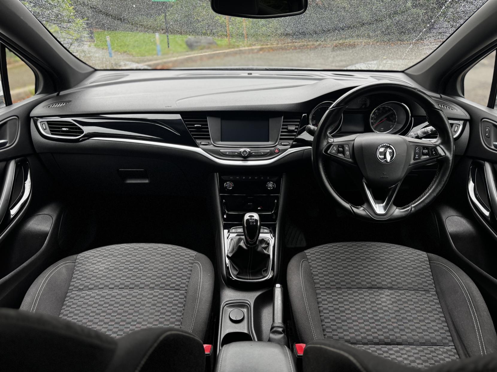 Vauxhall Astra 1.6 CDTi BlueInjection SRi Hatchback 5dr Diesel Manual Euro 6 (s/s) (136 ps)