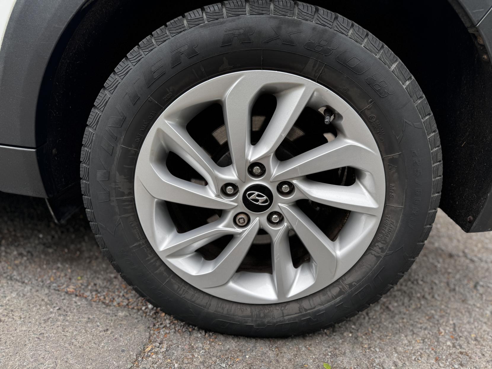 Hyundai TUCSON 1.7 CRDi Blue Drive SE Nav SUV 5dr Diesel Manual Euro 6 (s/s) (116 ps)
