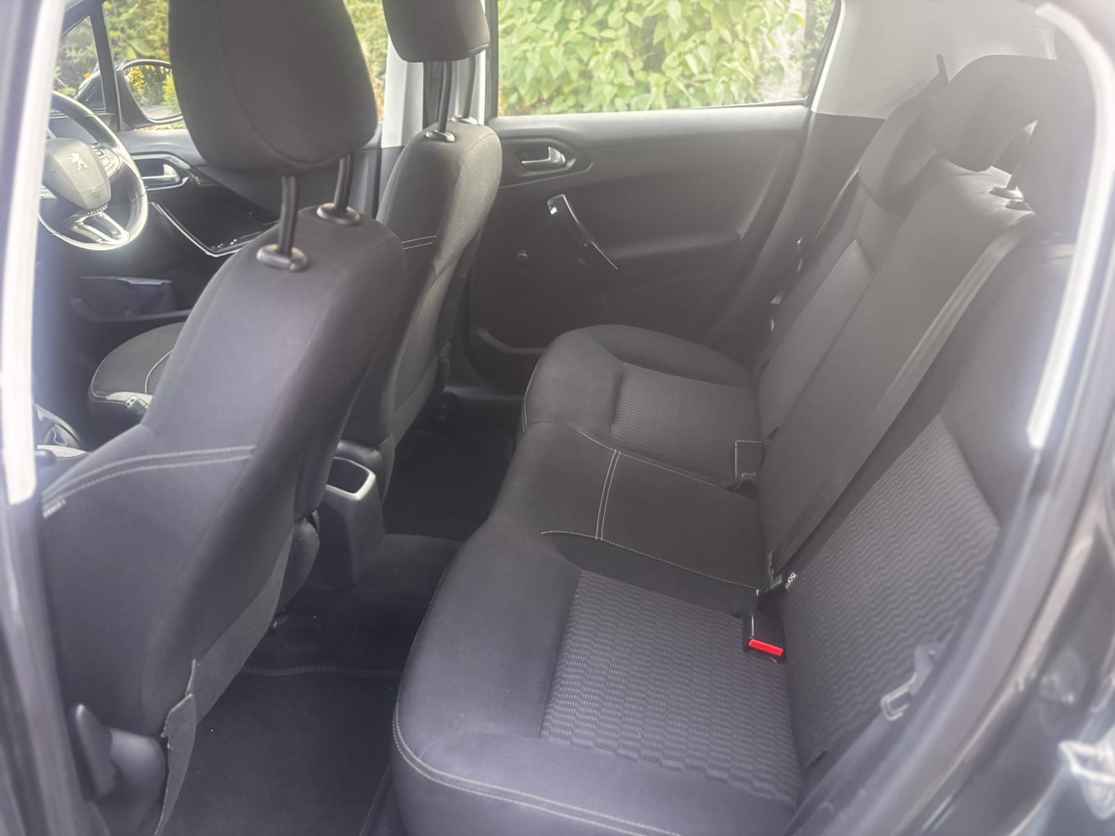 Peugeot 208 1.2 PureTech Active Hatchback 5dr Petrol Manual Euro 6 (82 ps)