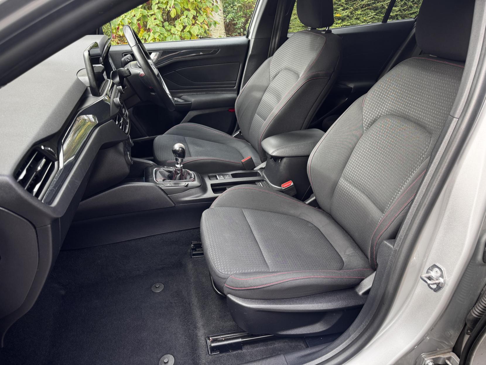 Ford Focus 1.0T EcoBoost ST-Line Hatchback 5dr Petrol Manual Euro 6 (s/s) (125 ps)