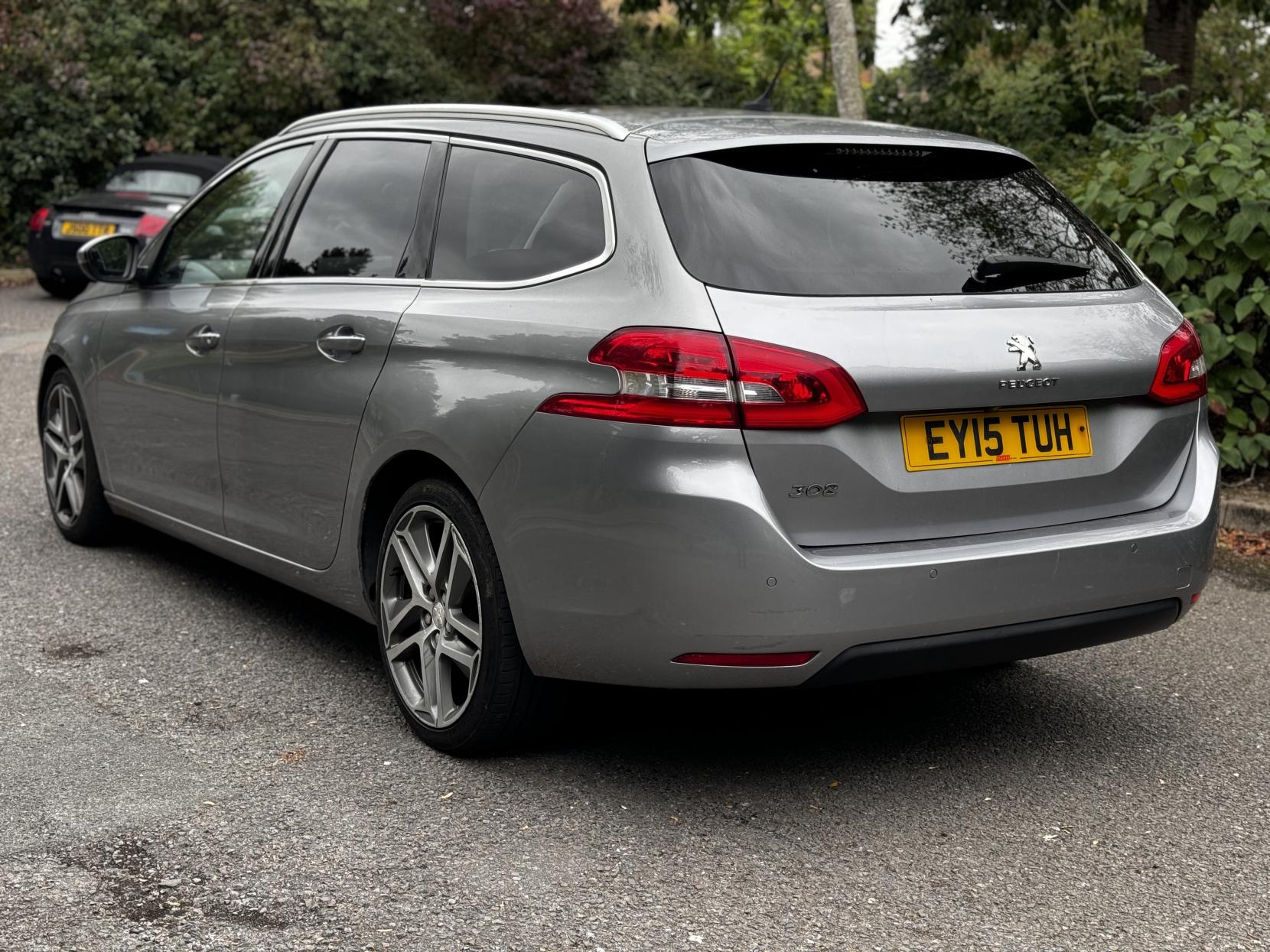 Peugeot 308 SW 1.6 e-HDi Feline Estate 5dr Diesel Manual Euro 5 (s/s) (115 ps)