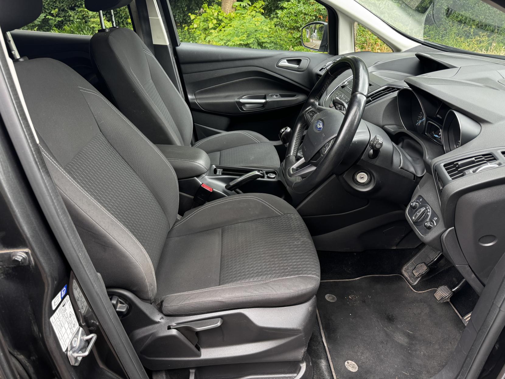 Ford C-Max 1.0T EcoBoost Zetec MPV 5dr Petrol Manual Euro 6 (s/s) (125 ps)