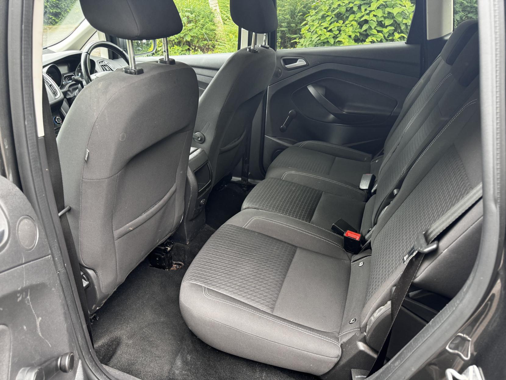 Ford C-Max 1.0T EcoBoost Zetec MPV 5dr Petrol Manual Euro 6 (s/s) (125 ps)