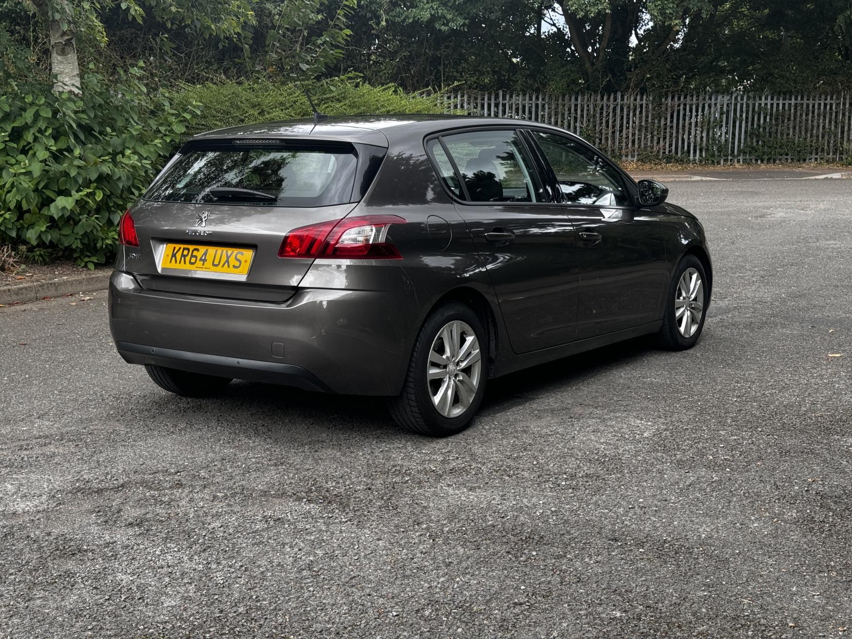 Peugeot 308 1.6 HDi Active Hatchback 5dr Diesel Manual Euro 5 (92 ps)
